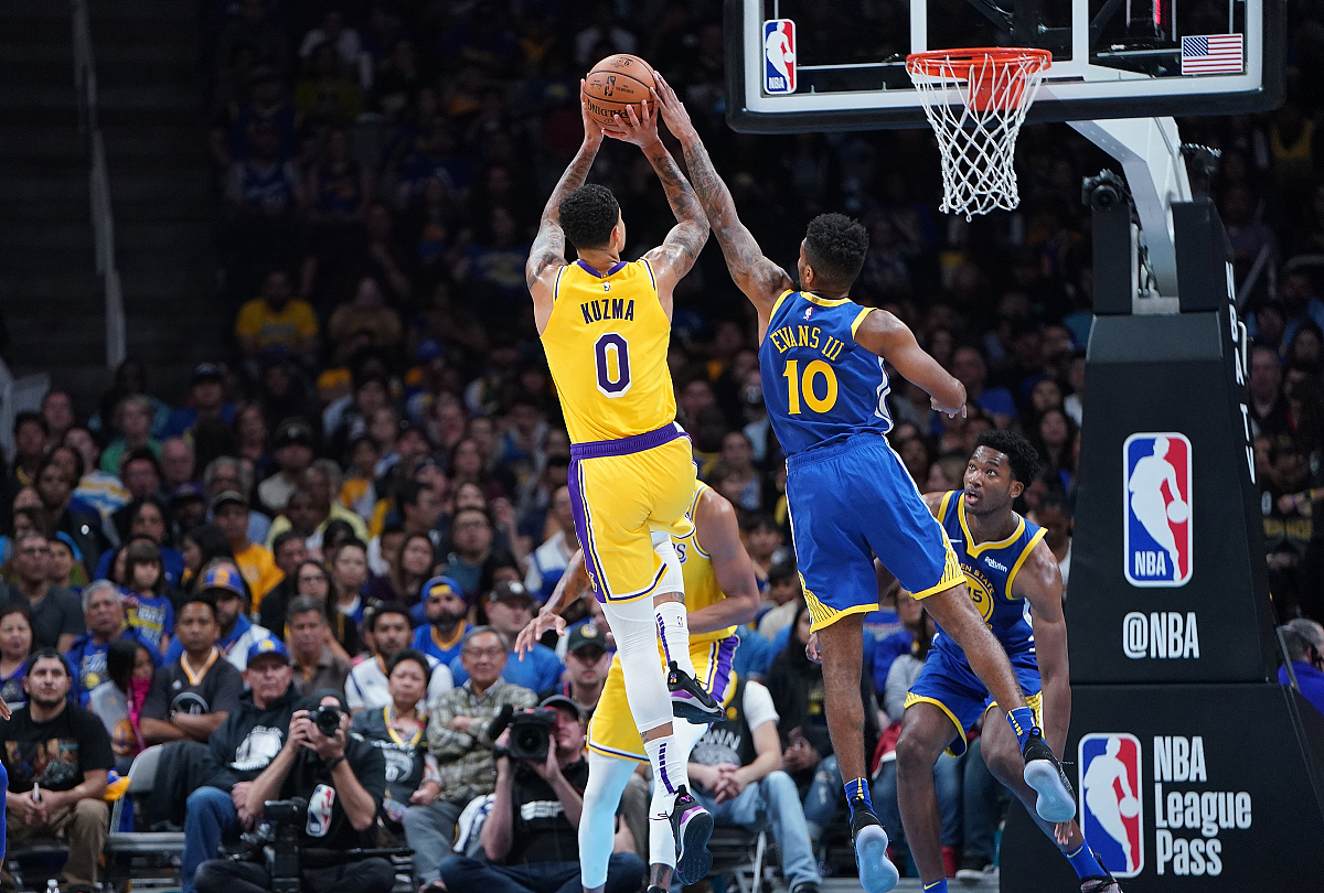 清晨体能课后,金州勇士主帅复盘备战NBA季后赛,信心回归,训练强度明显提升的简单介绍 清晨体能课后,金州勇士主帅复盘备战NBA季后赛,信心回归,训练强度明显提升的简单介绍