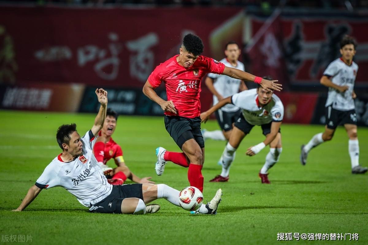 包含加时末段足总杯焦点战；广州队内部沟通；信心回归；轮换策略成焦点的词条