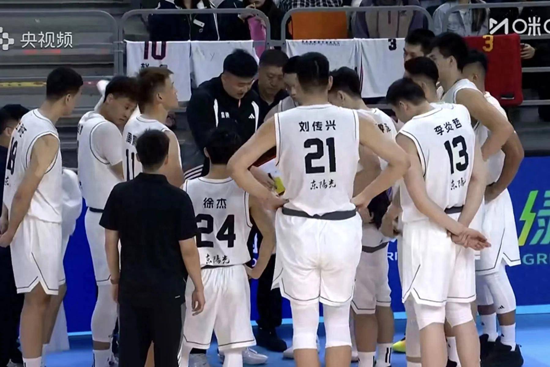 广厦男篮发布备战花絮，关键时刻手感冰凉，NBA季后赛任务艰巨，细节决定成败(cba季后赛半决赛首场辽宁对阵广厦)