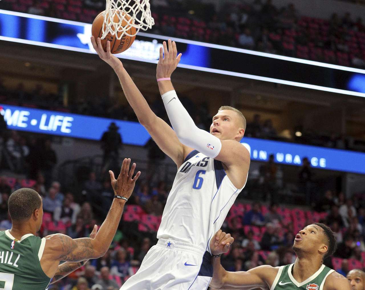 南宫28-包含Ning在独行侠比赛中败北，出色防守引发热议！的词条