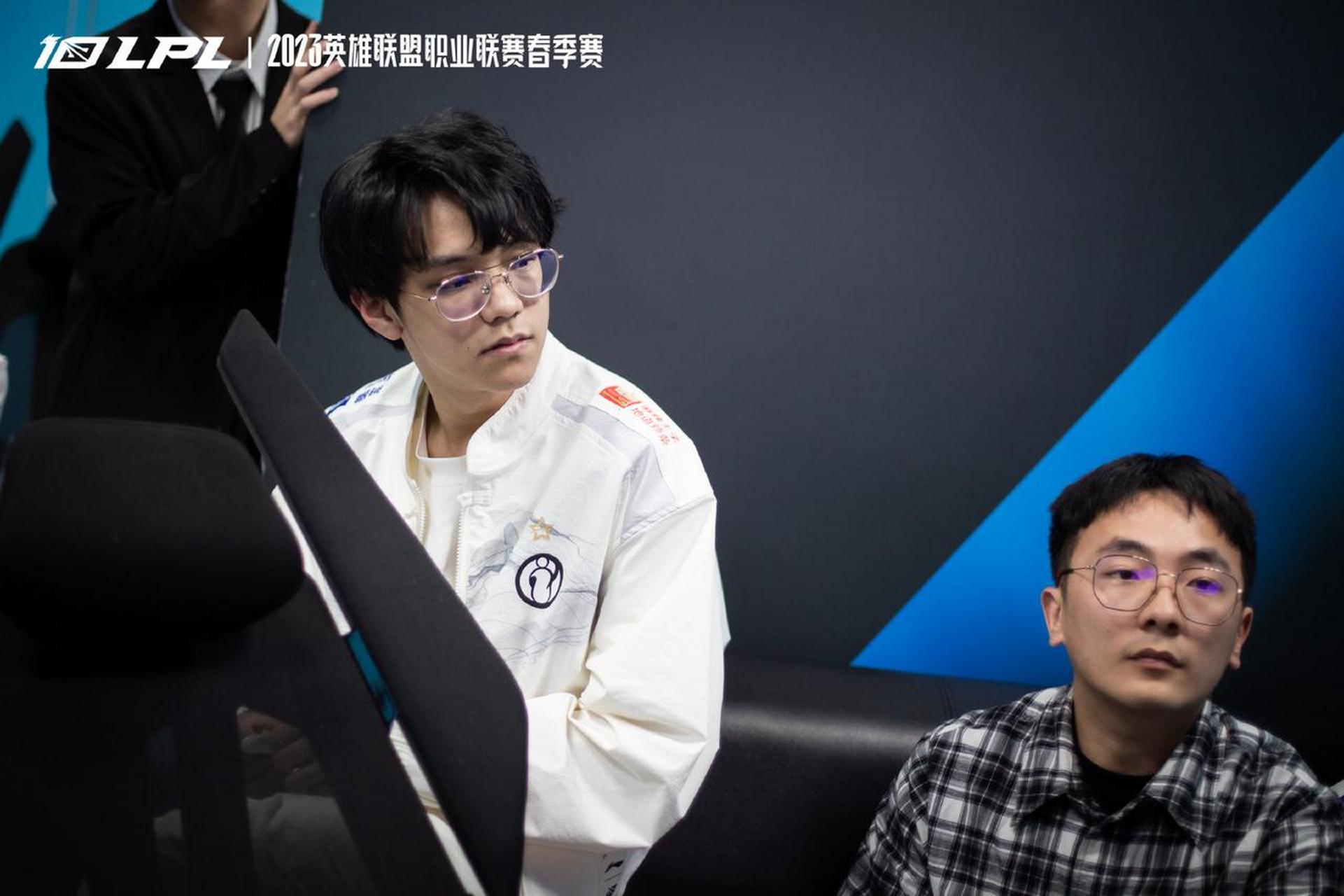 关于Faker遭遇七连败,IG教练面临压力!的信息 关于Faker遭遇七连败,IG教练面临压力!的信息